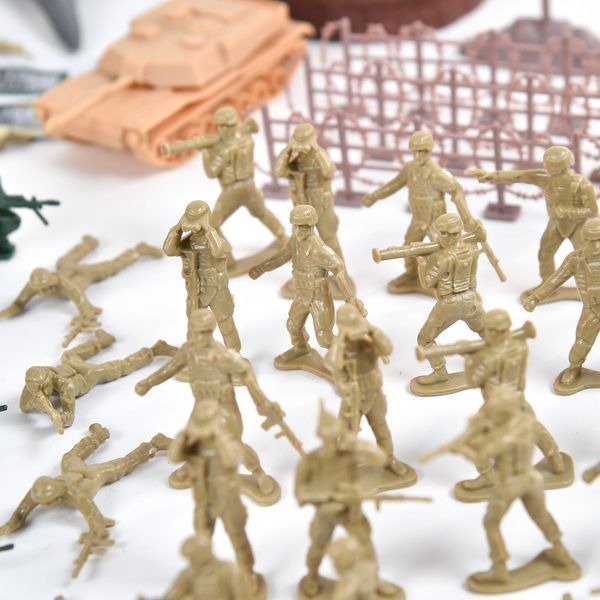 Игровой набор Солдатики Fun Banka &ndash; Сухопутные силы, 100 предметов 27878 фото
