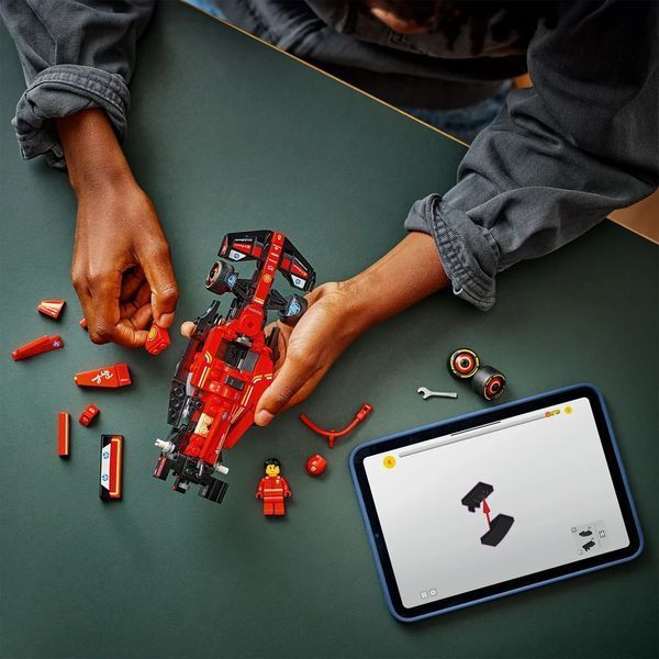 Конструктор Лего машини Ferrari SF-24 F1 Race Car Lego Speed Champions 275 деталей (77242) 44085 фото